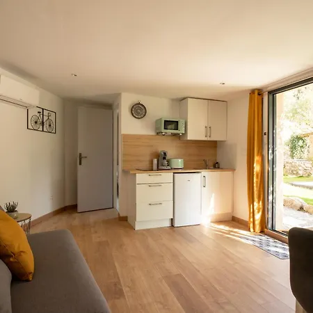 O Jacuzzi Du Mazet Semesterbostad Murles