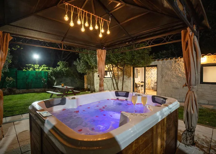 Casa de Férias ô Jacuzzi Du Mazet Murles